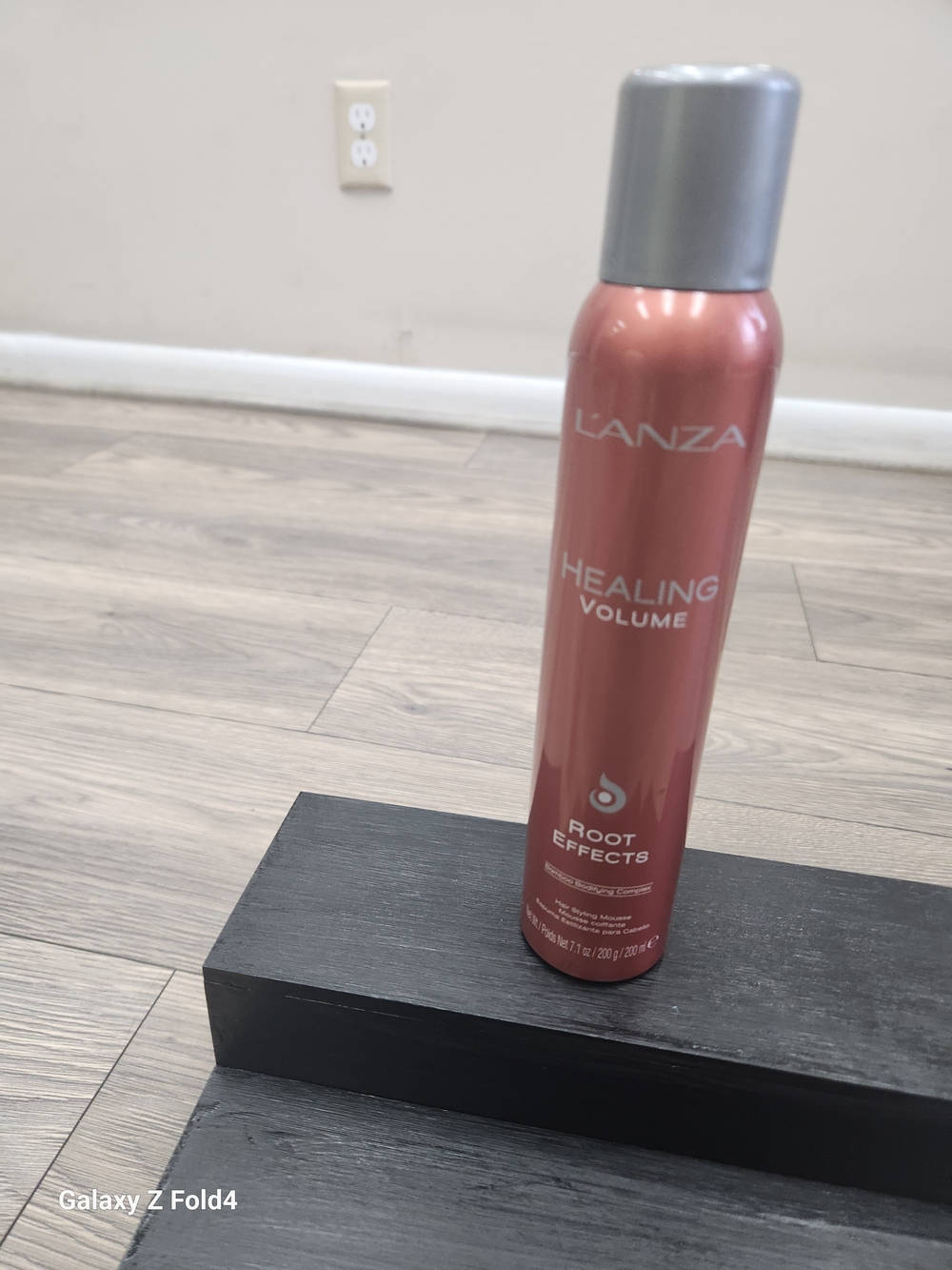 L'ANZA Healing Volume Root Effects - Pink Volume Spray